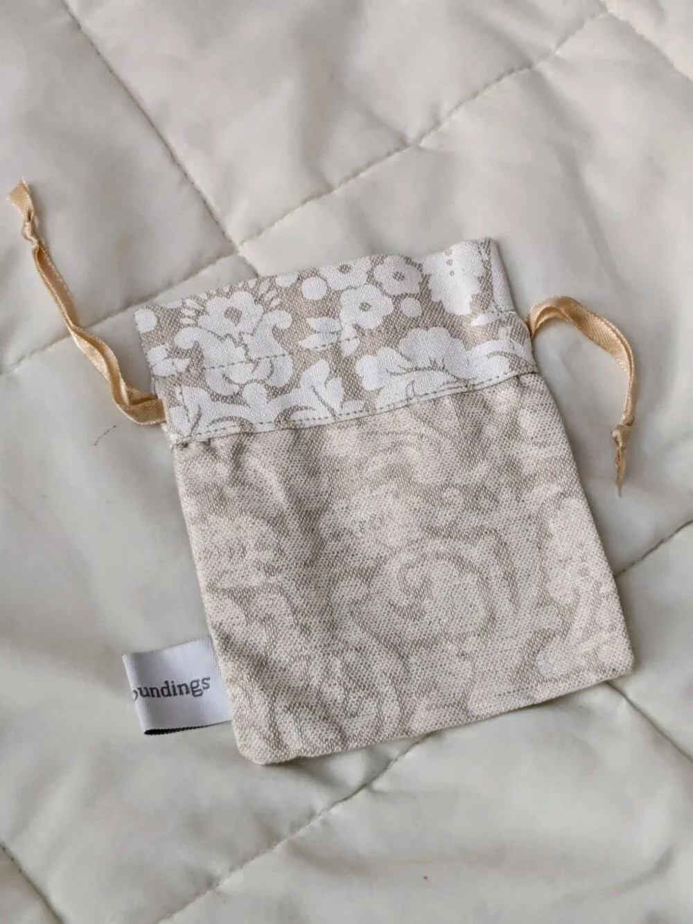Soft Surroundings Cream Cotton Linen Drawstring Jewelry Dust Bag for Gift Giving